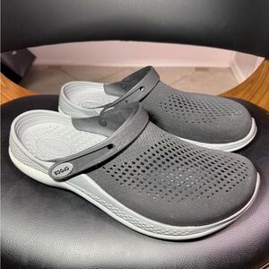 CROCS Black & Gray LiteRide Clogs Padded Slip on Shoes Sandals Size M 13